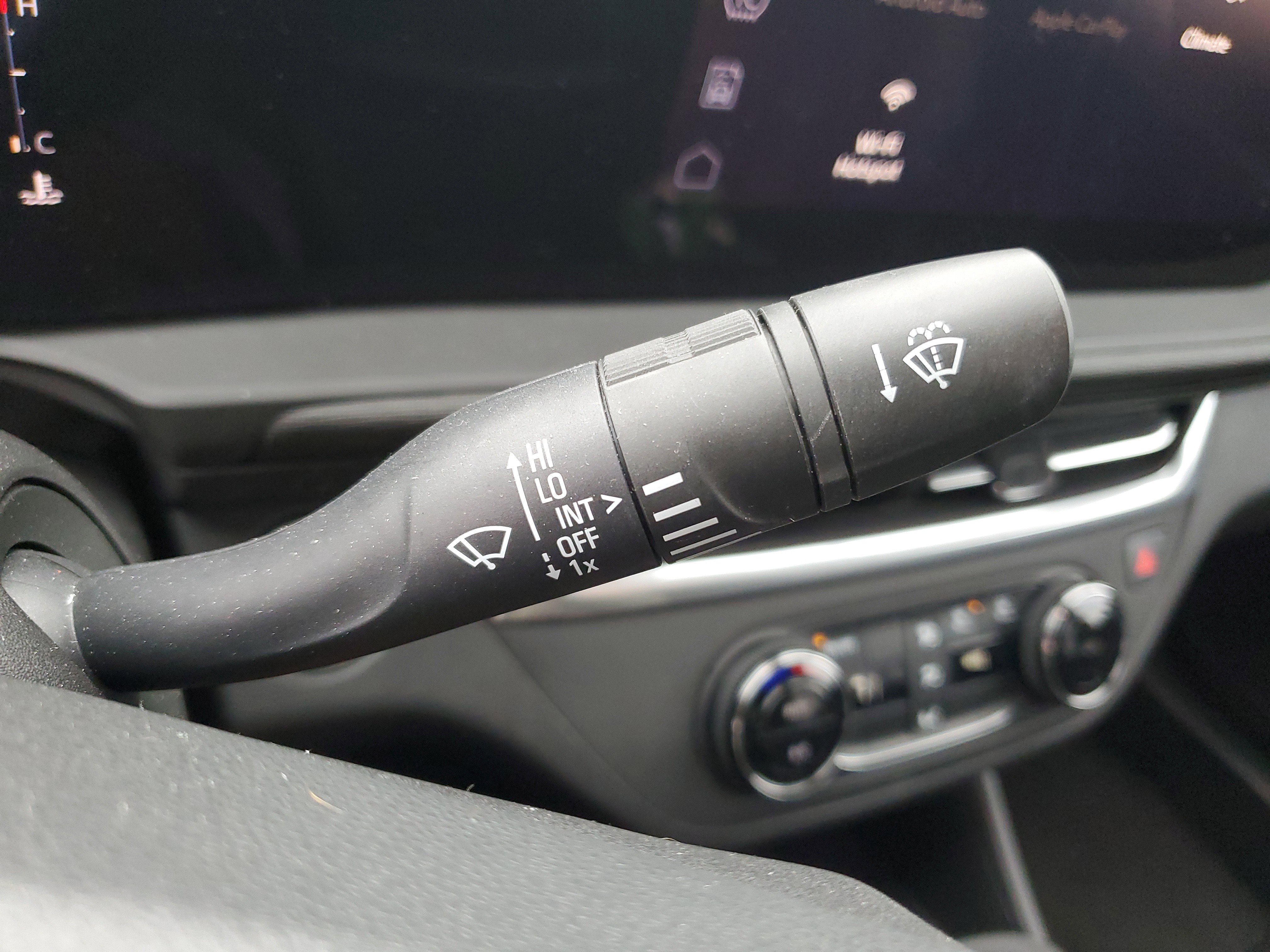 Used 2024 Buick Envista Preferred w/ Advanced Safety Package image 15