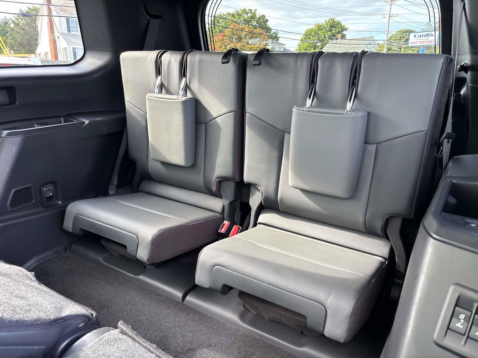 Used 2024 Lexus GX 550 w/ Accessory Package (Z1) AWD/4WD image 9