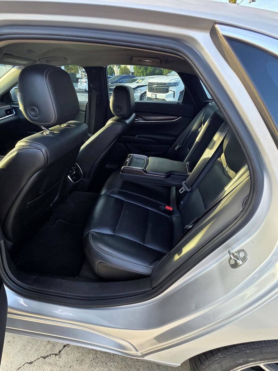 Used 2018 Cadillac XTS Luxury FWD image 13