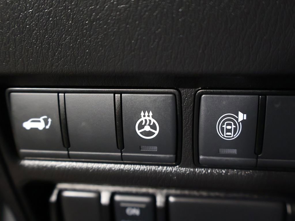 Used 2024 Nissan Armada Platinum AWD/4WD image 47