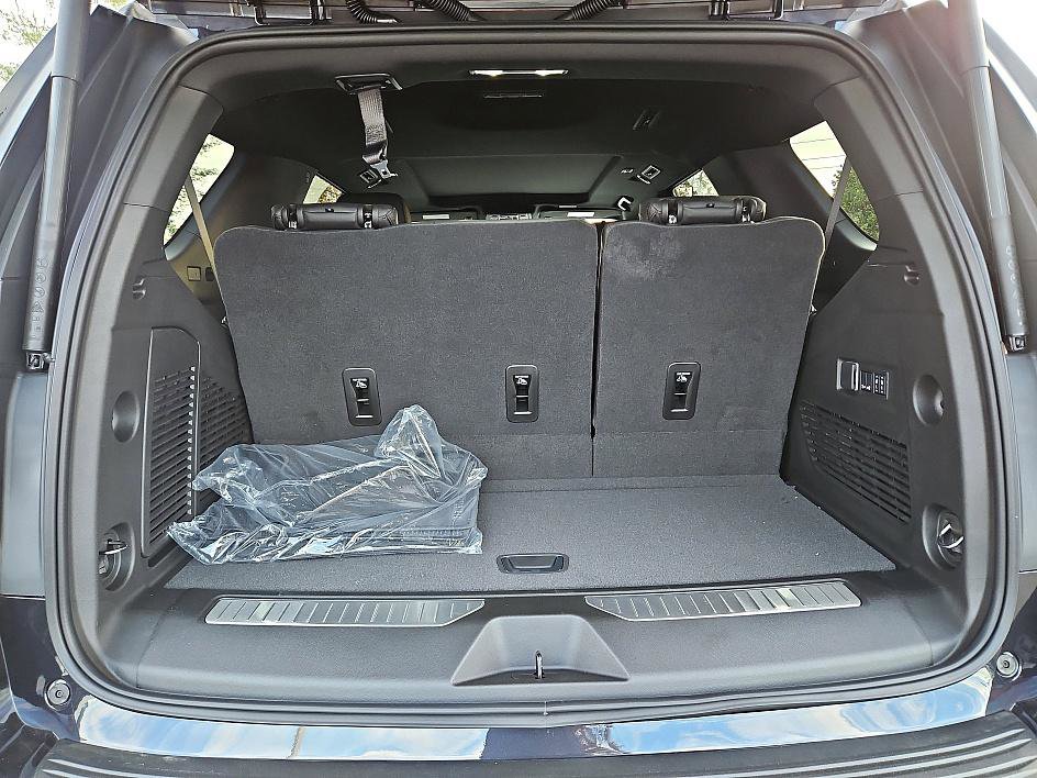 New 2026 Chevrolet Tahoe High Country w/ Sun And Tow Package image 12