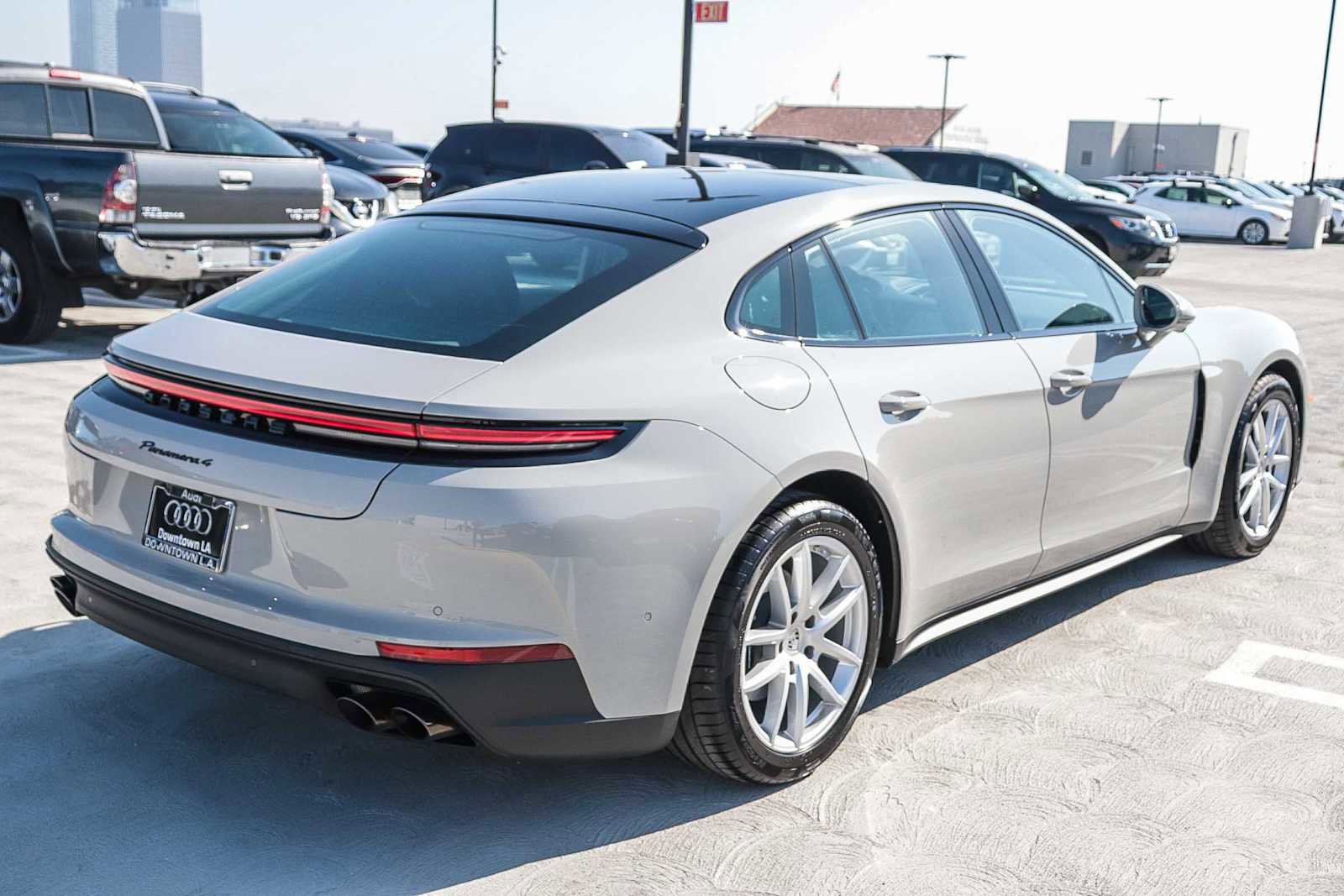 Used 2025 Porsche Panamera 4 image 7