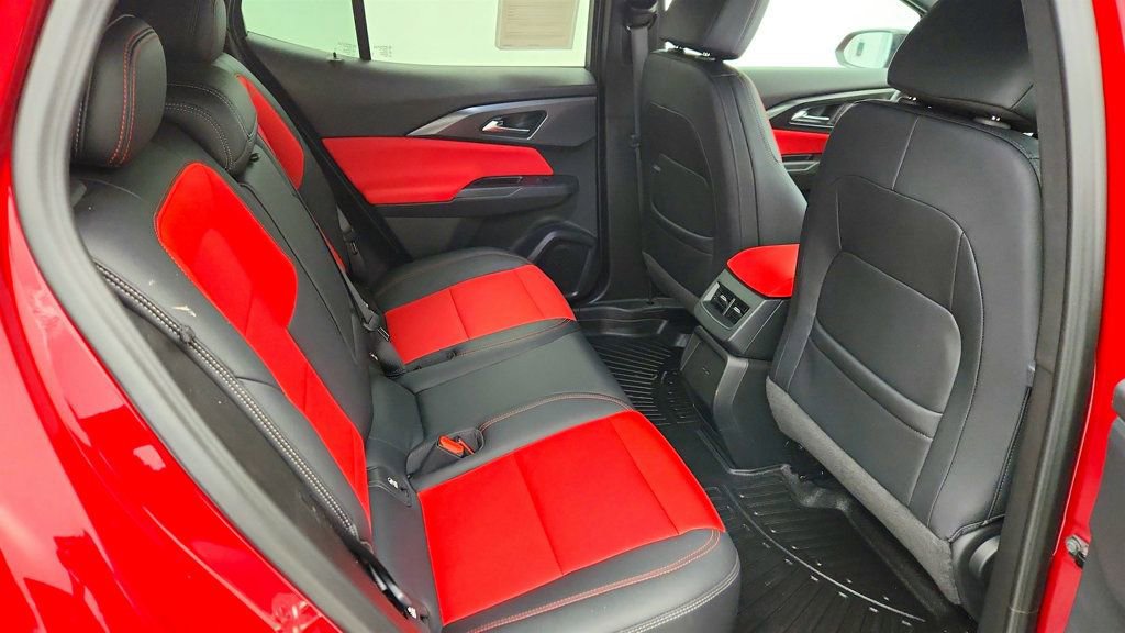 Used 2025 Chevrolet Equinox EV RS image 22