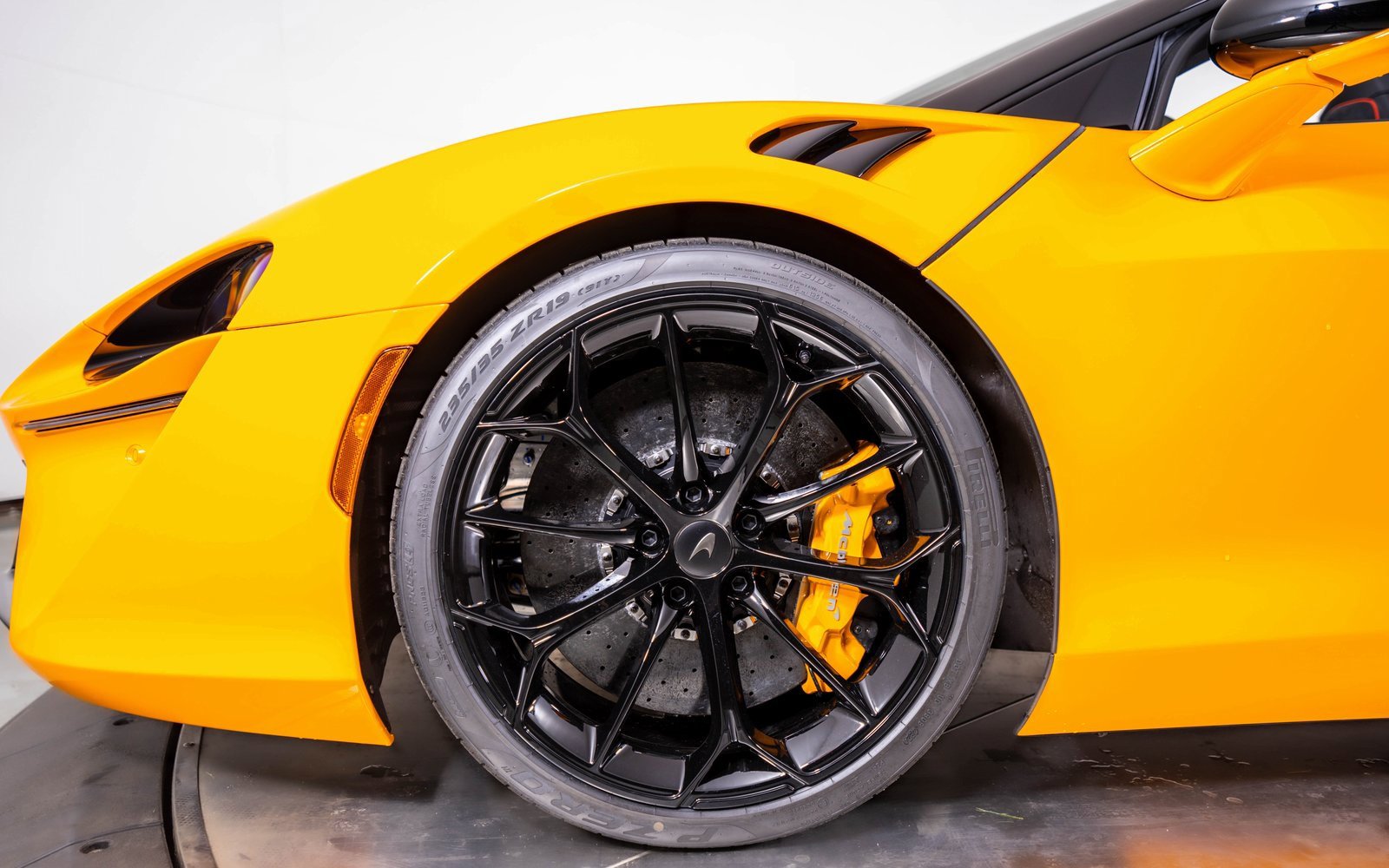New 2025 McLaren Artura Spider image 14