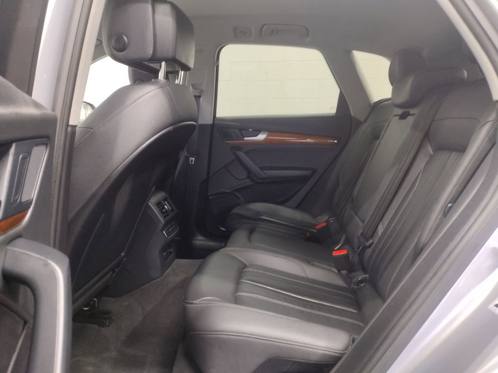 Used 2022 Audi Q5 2.0T Premium image 34