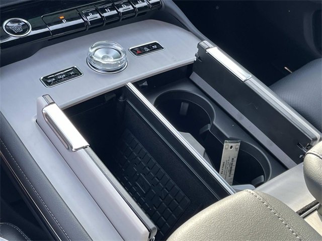 New 2025 Lincoln Navigator L Reserve w/ Jet Appearance Package image 33