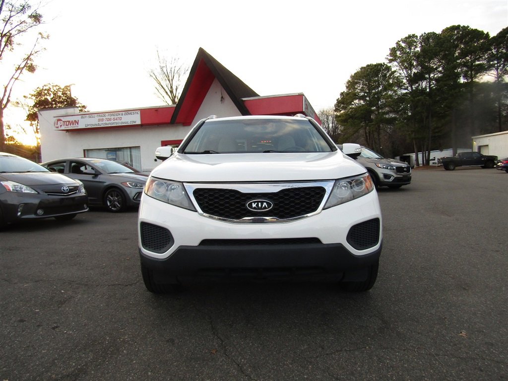 Used 2013 Kia Sorento LX image 3