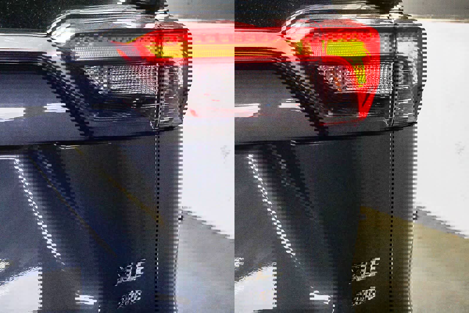 Certified 2020 Toyota RAV4 XLE w/ Convenience Package image 12