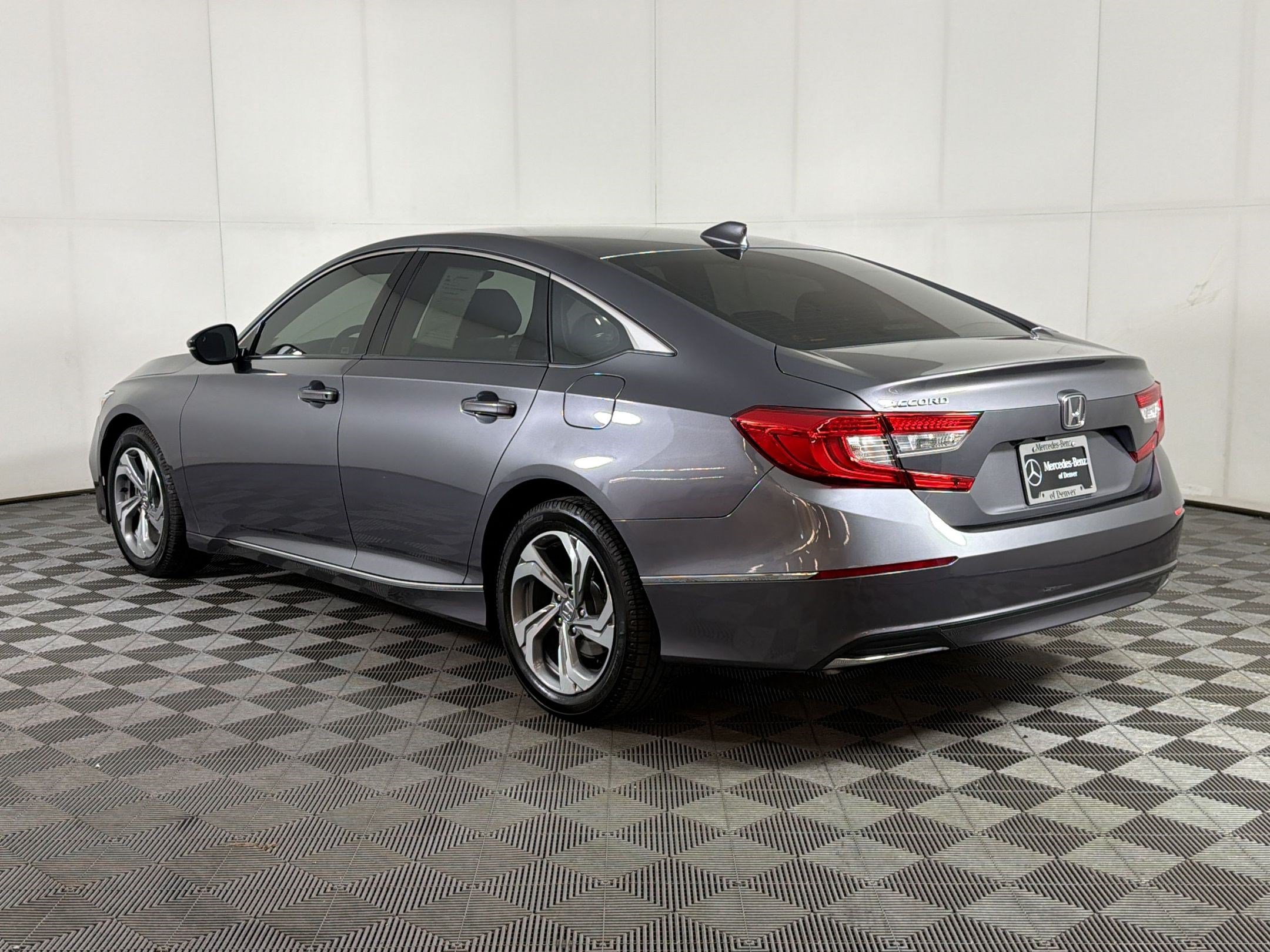 Used 2018 Honda Accord EX-L image 3