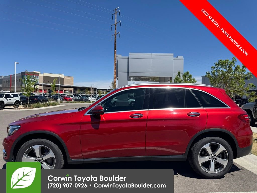 Used 2017 Mercedes-Benz GLC 300 4MATIC image 4