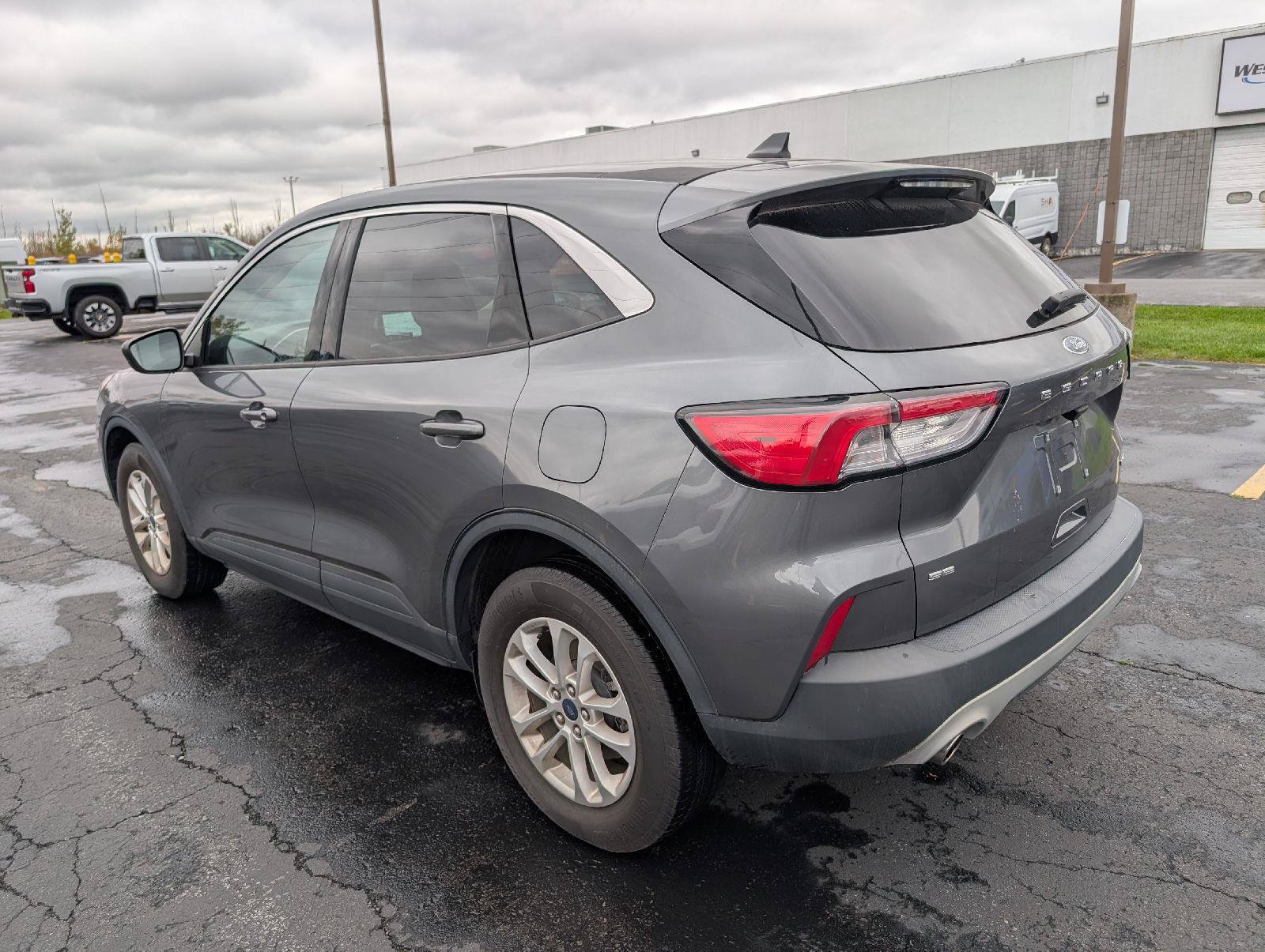 Used 2022 Ford Escape SE w/ Convenience Package AWD/4WD image 5