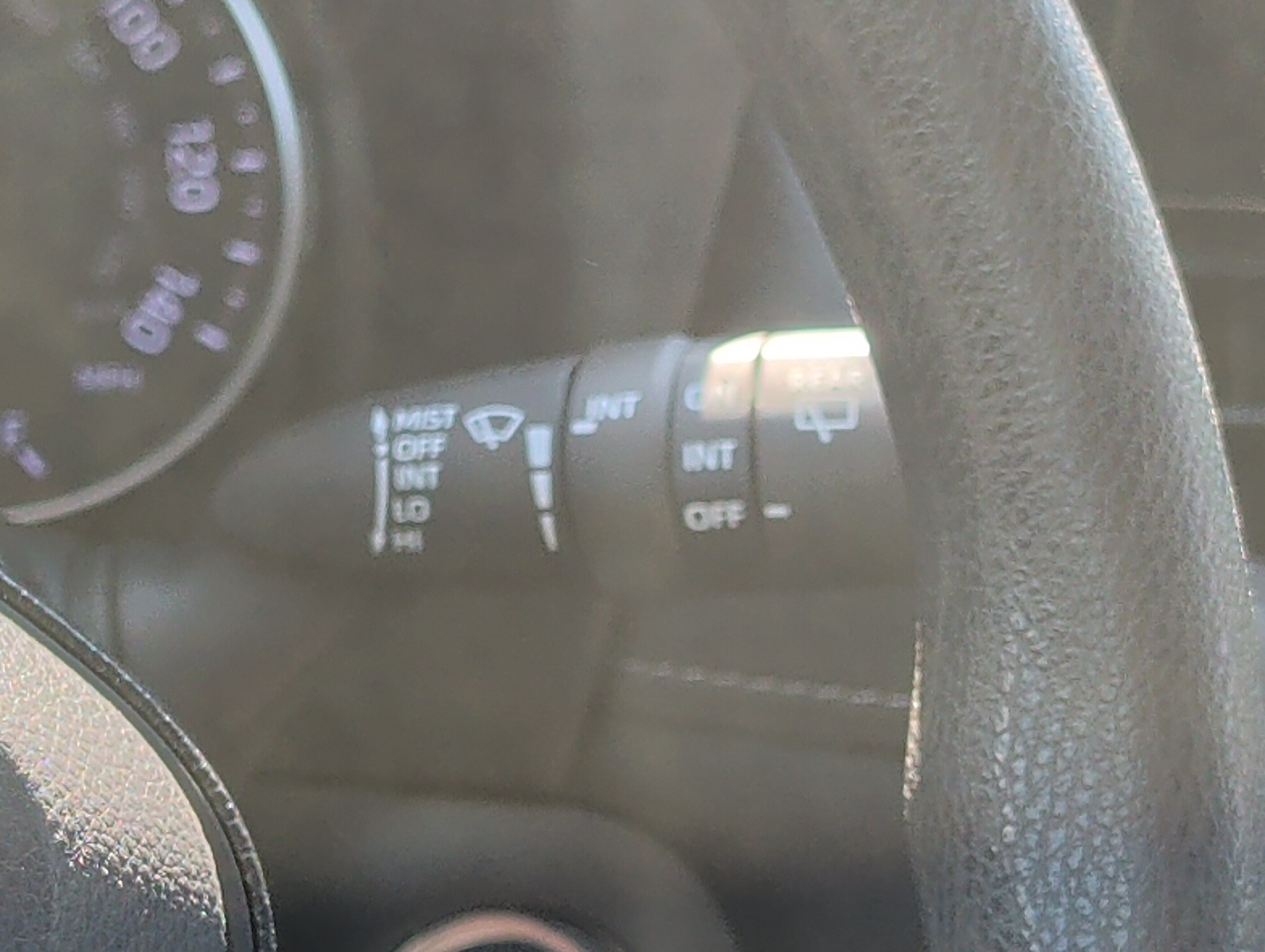 Used 2021 Toyota RAV4 XLE w/ Convenience Package AWD/4WD image 30