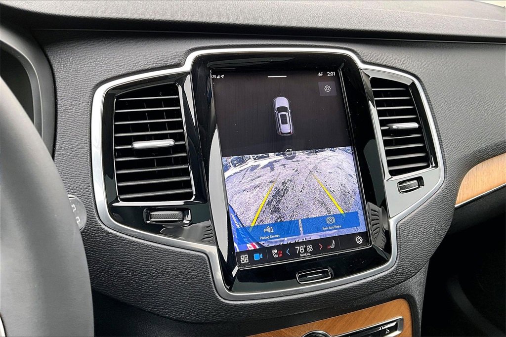 Used 2023 Volvo XC90 B6 Plus w/ Protection Package Premier image 14