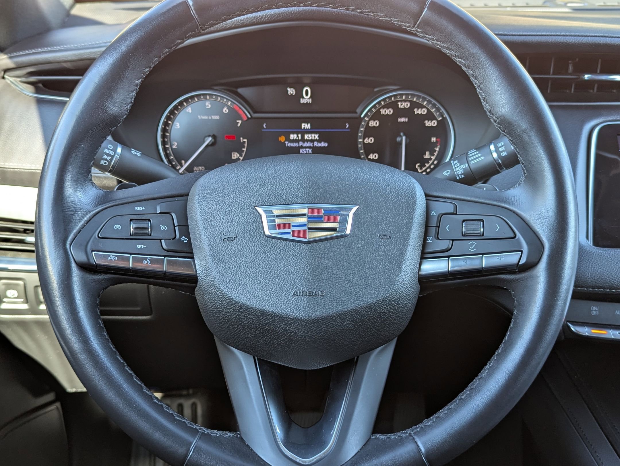 Used 2023 Cadillac XT4 Premium Luxury image 20