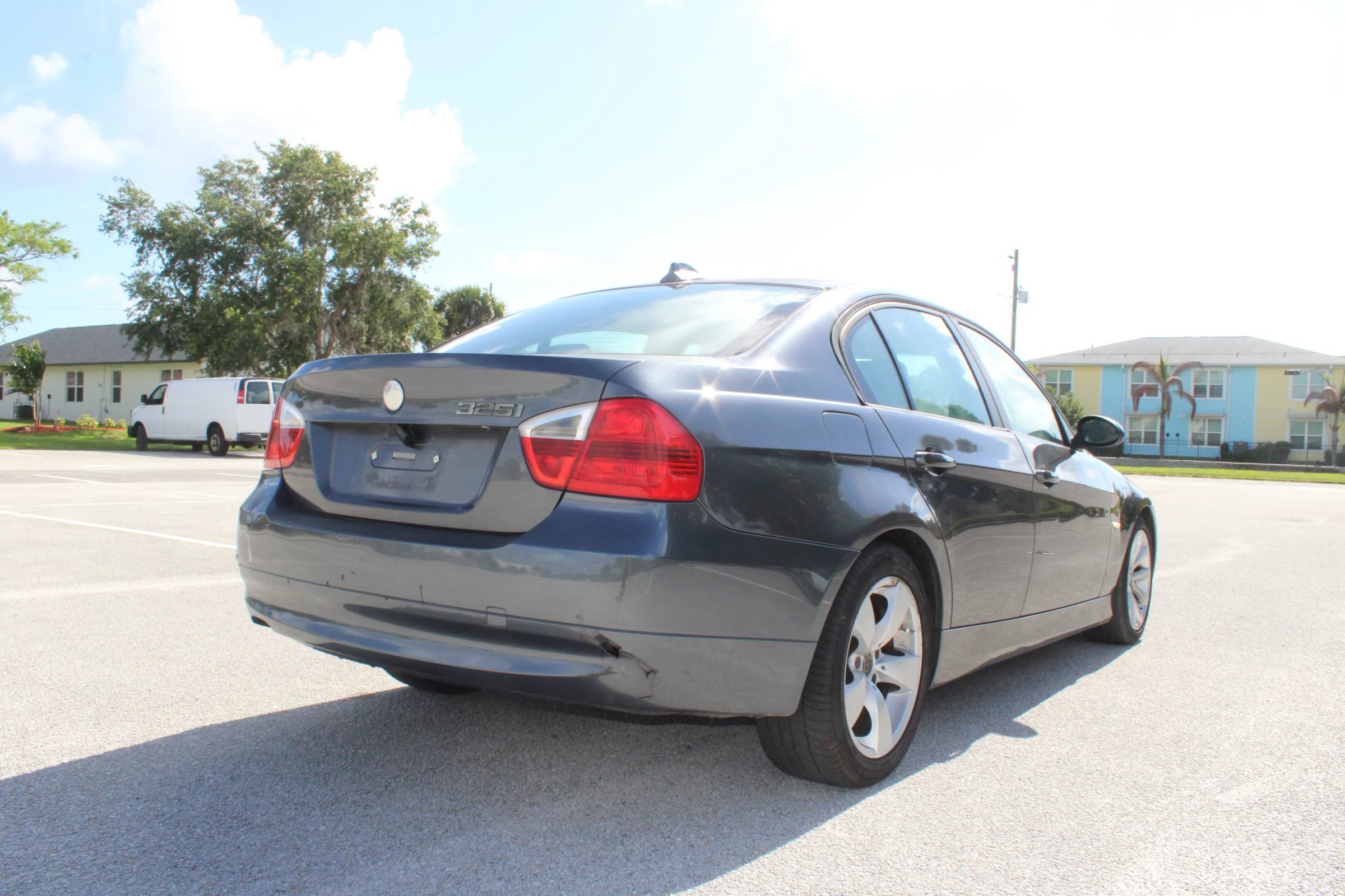 Used 2006 BMW 325i Sedan RWD image 15