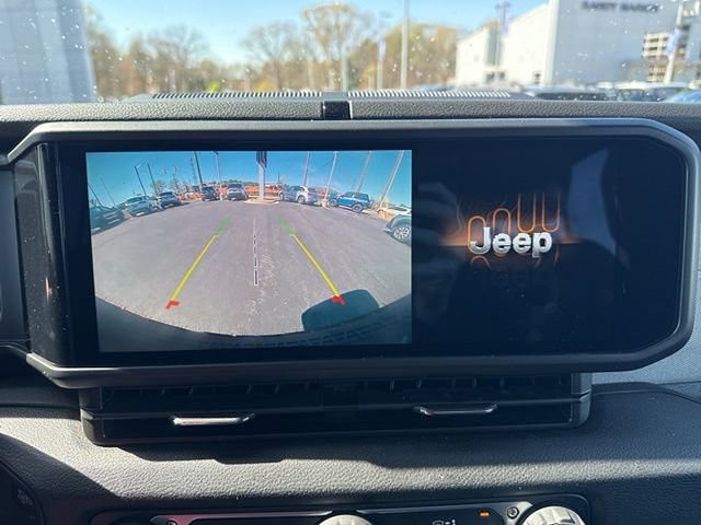 Used 2025 Jeep Wrangler Willys 4xe image 15