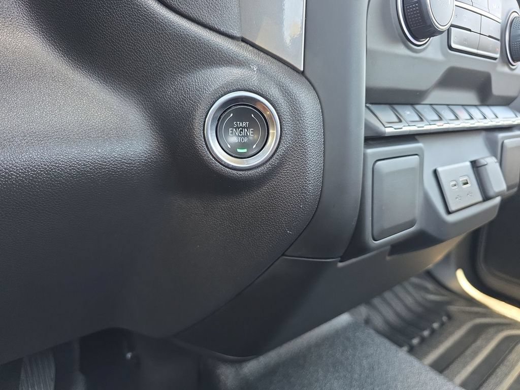 Used 2025 Chevrolet Silverado 1500 W/T RWD image 17