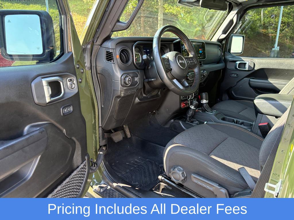 Used 2024 Jeep Gladiator Mojave w/ Safety Group AWD/4WD image 15
