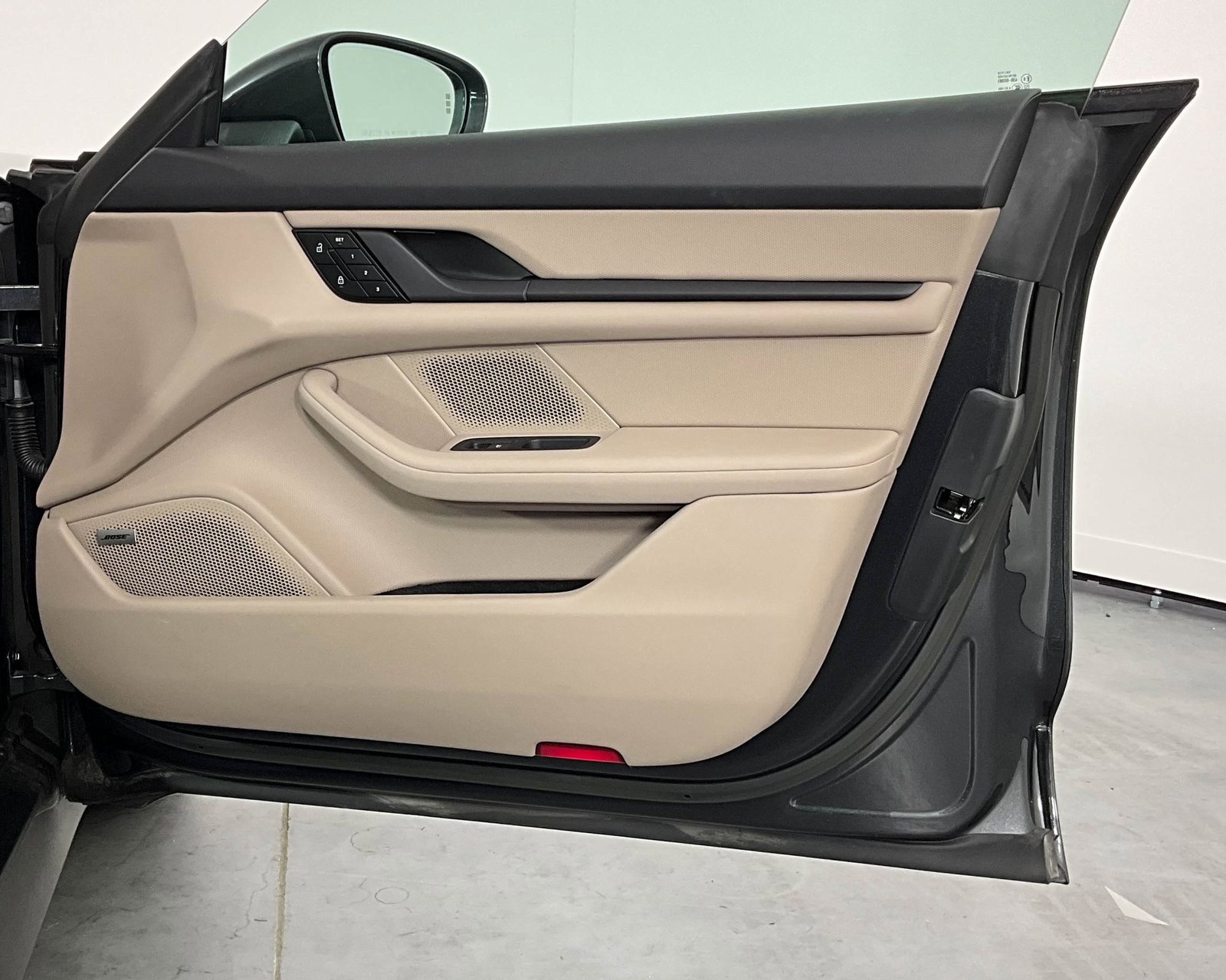 Certified 2024 Porsche Taycan image 22