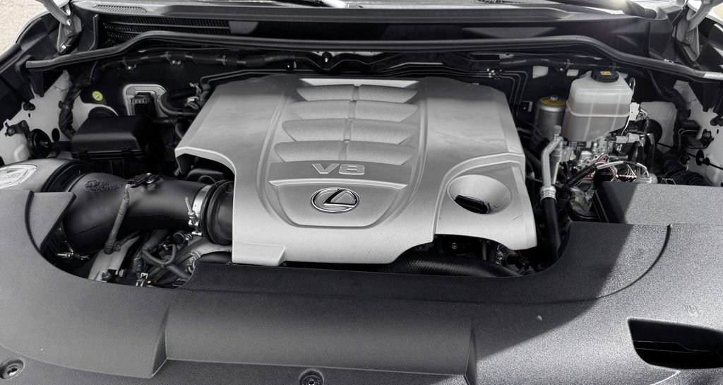 Used 2018 Lexus LX 570 4WD image 11
