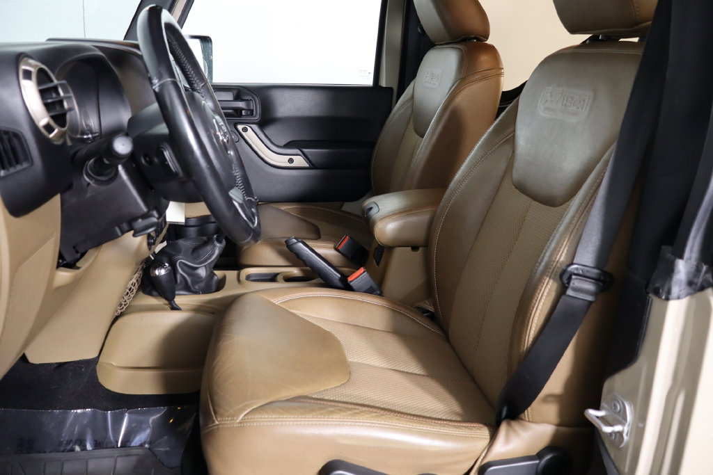 Used 2016 Jeep Wrangler Sahara AWD/4WD image 7