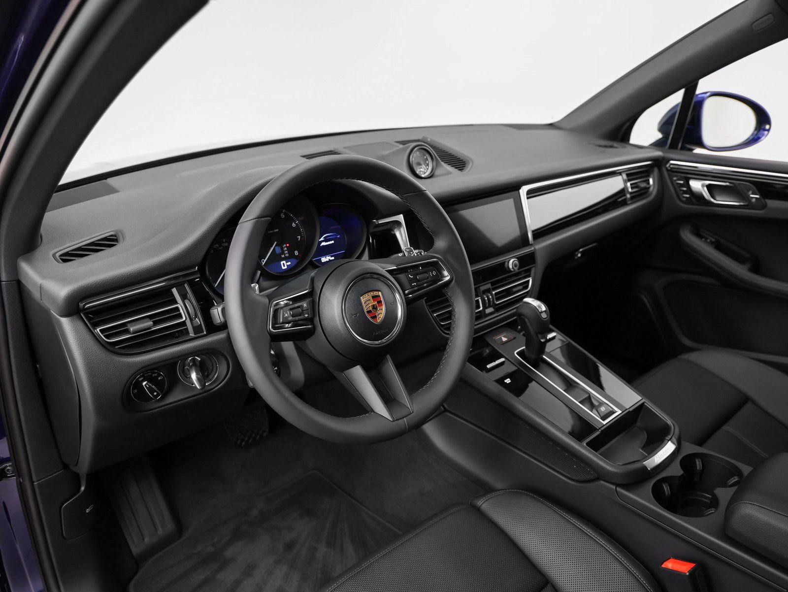 Certified 2025 Porsche Macan image 42