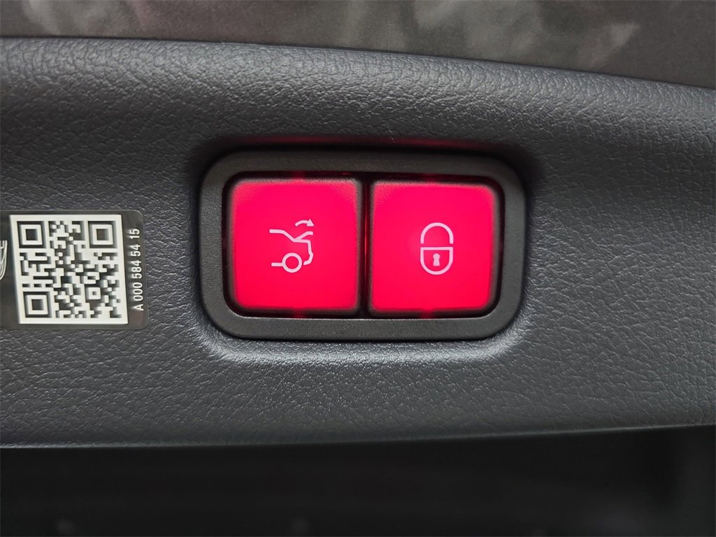 Used 2024 Mercedes-Benz C 300 4MATIC Sedan image 16