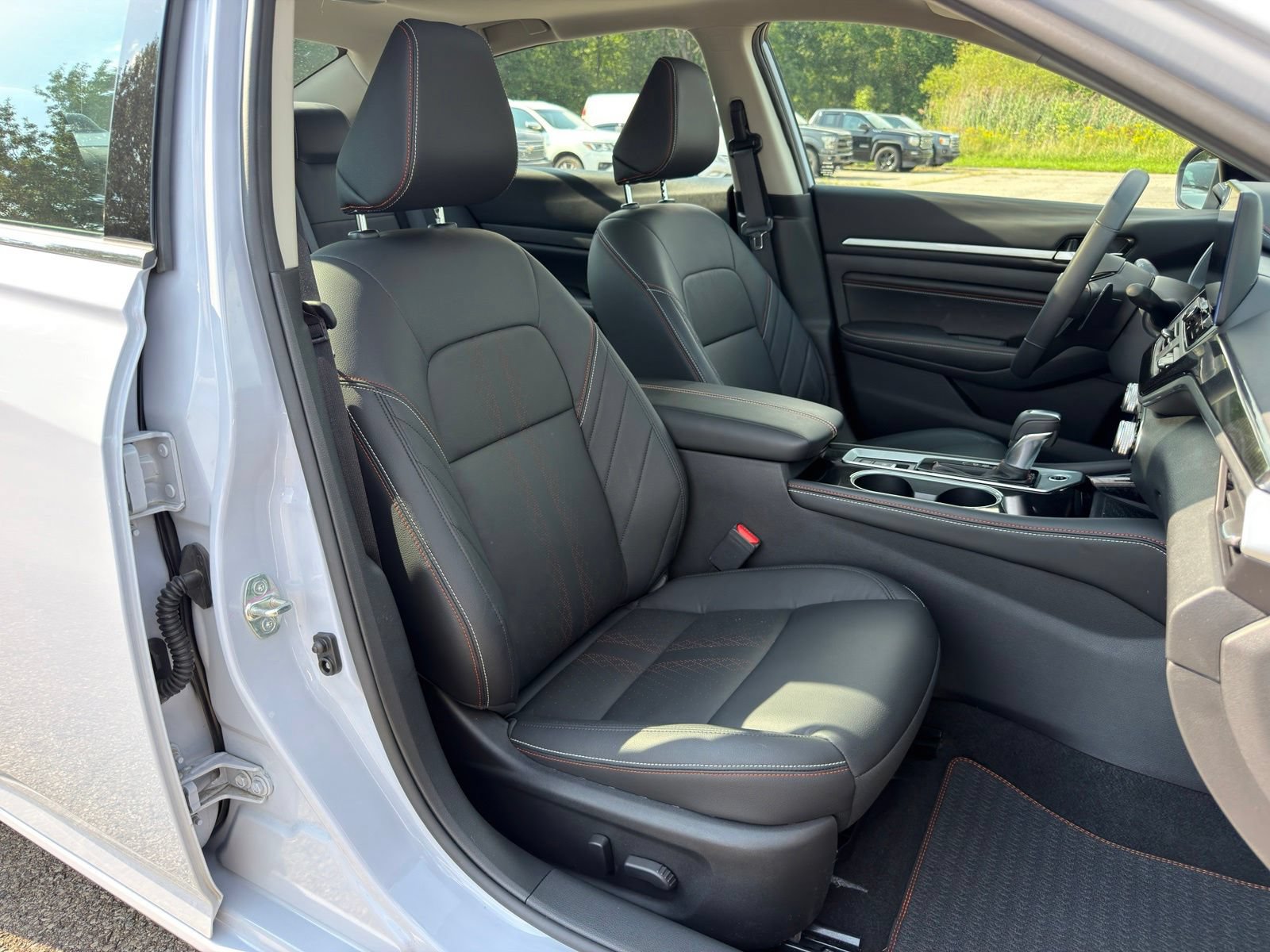 Used 2023 Nissan Altima 2.5 SR w/ SR Premium Package AWD/4WD image 37