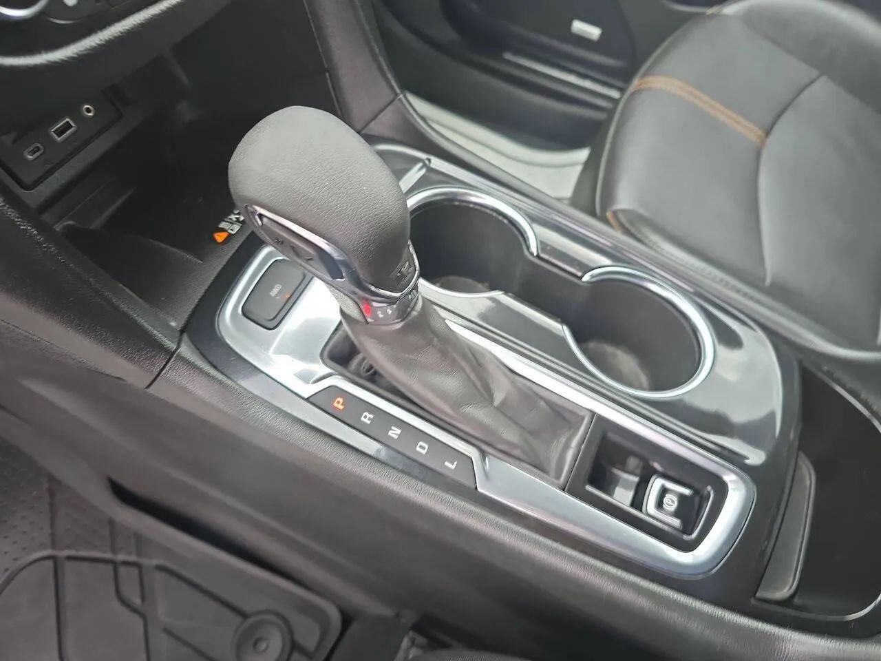 Used 2022 Chevrolet Equinox Premier AWD/4WD image 21