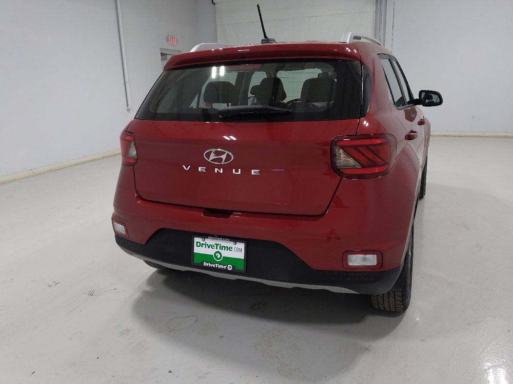 Used 2023 Hyundai Venue SEL FWD image 7