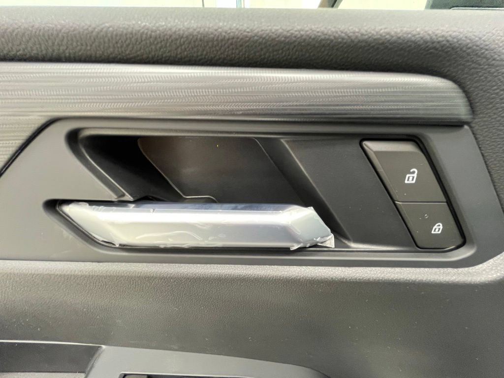 New 2026 GMC Acadia Elevation w/ Elevation Premium Package AWD/4WD image 13