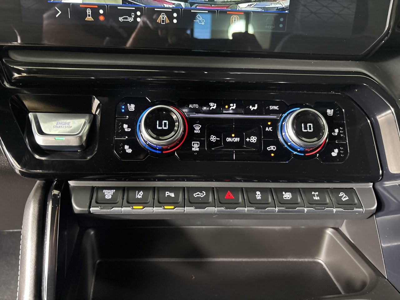 Used 2026 GMC Sierra 2500 AT4X AWD/4WD image 18
