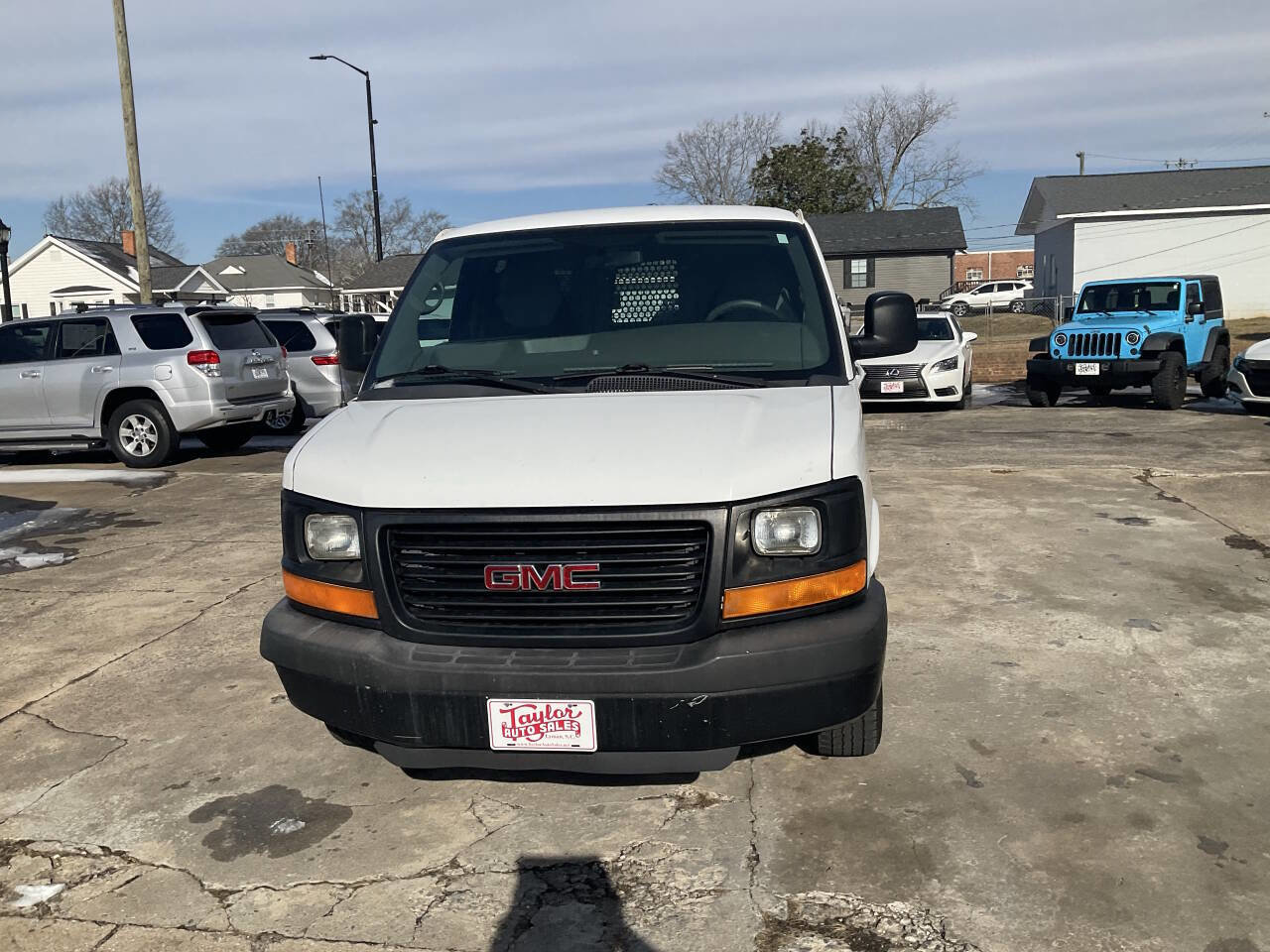 Used 2015 GMC Savana 2500 RWD image 8