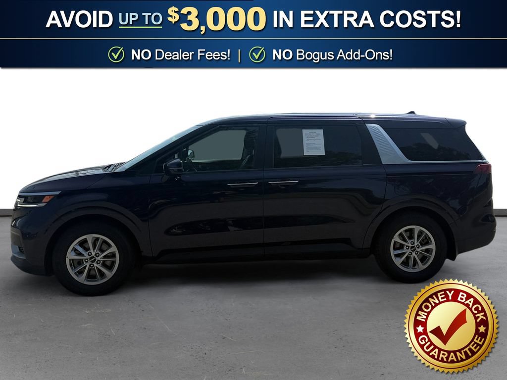 Used 2023 Kia Carnival LX FWD image 2