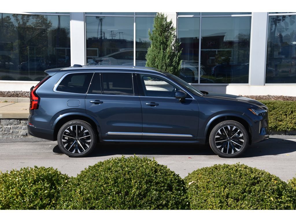 New 2026 Volvo XC90 B6 Plus w/ Protection Package Premier image 3