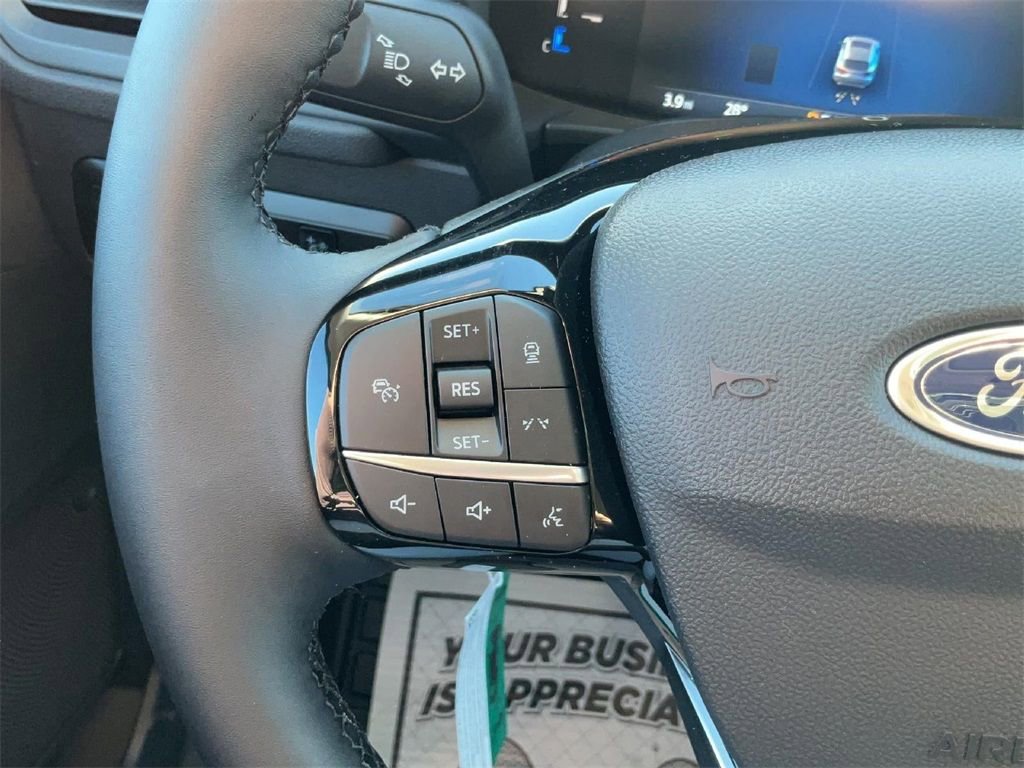 New 2025 Ford Escape SE image 25