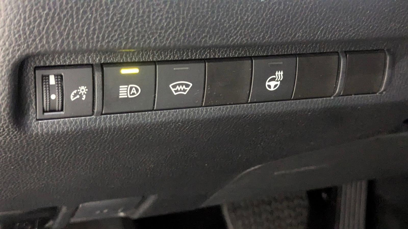 Used 2024 Toyota RAV4 XLE image 19