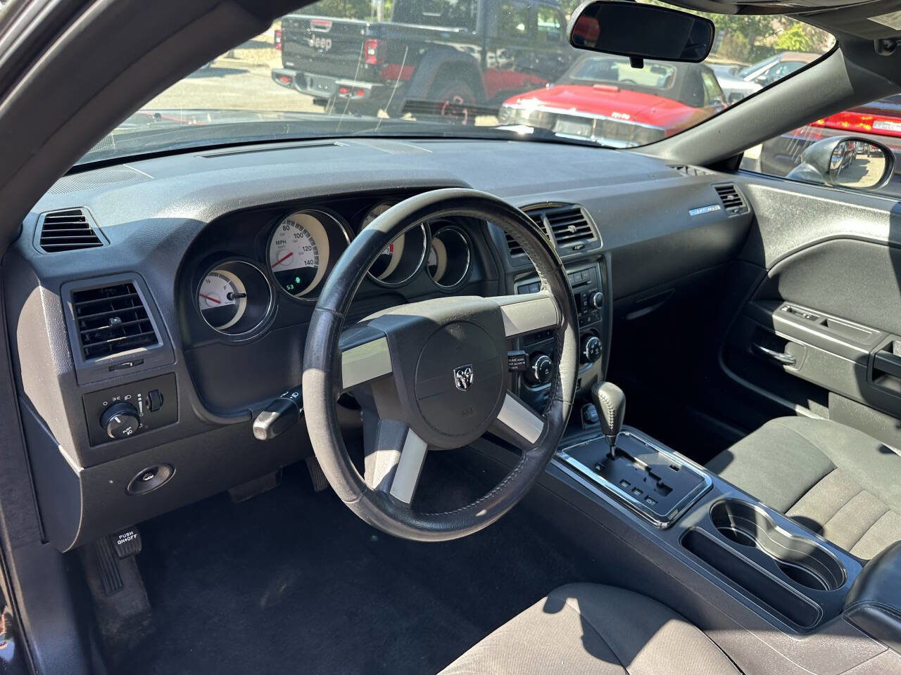 Used 2010 Dodge Challenger SE image 16