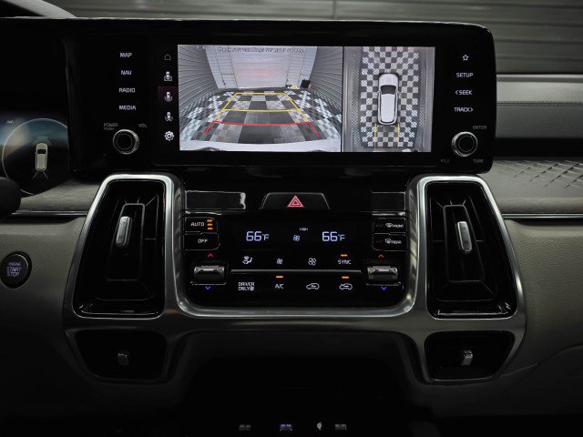 Used 2022 Kia Sorento SX Prestige w/ Panoramic Sunroof Package AWD/4WD image 27