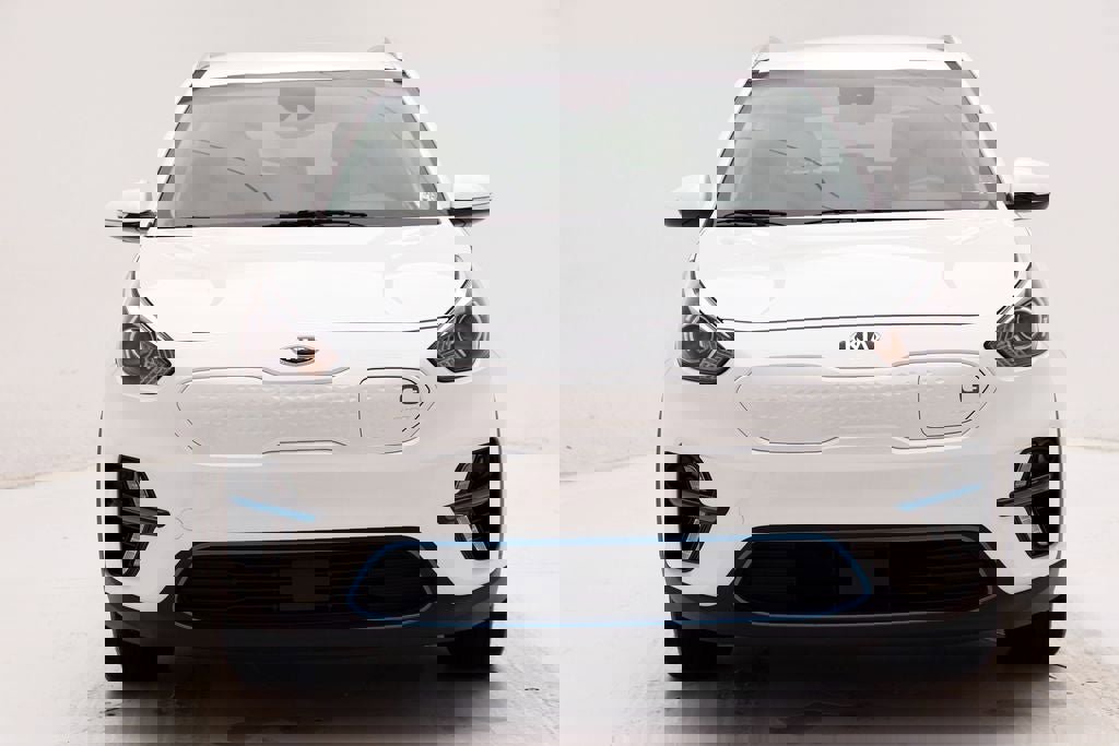 Used 2021 Kia Niro EX w/ Cold Weather Package image 5