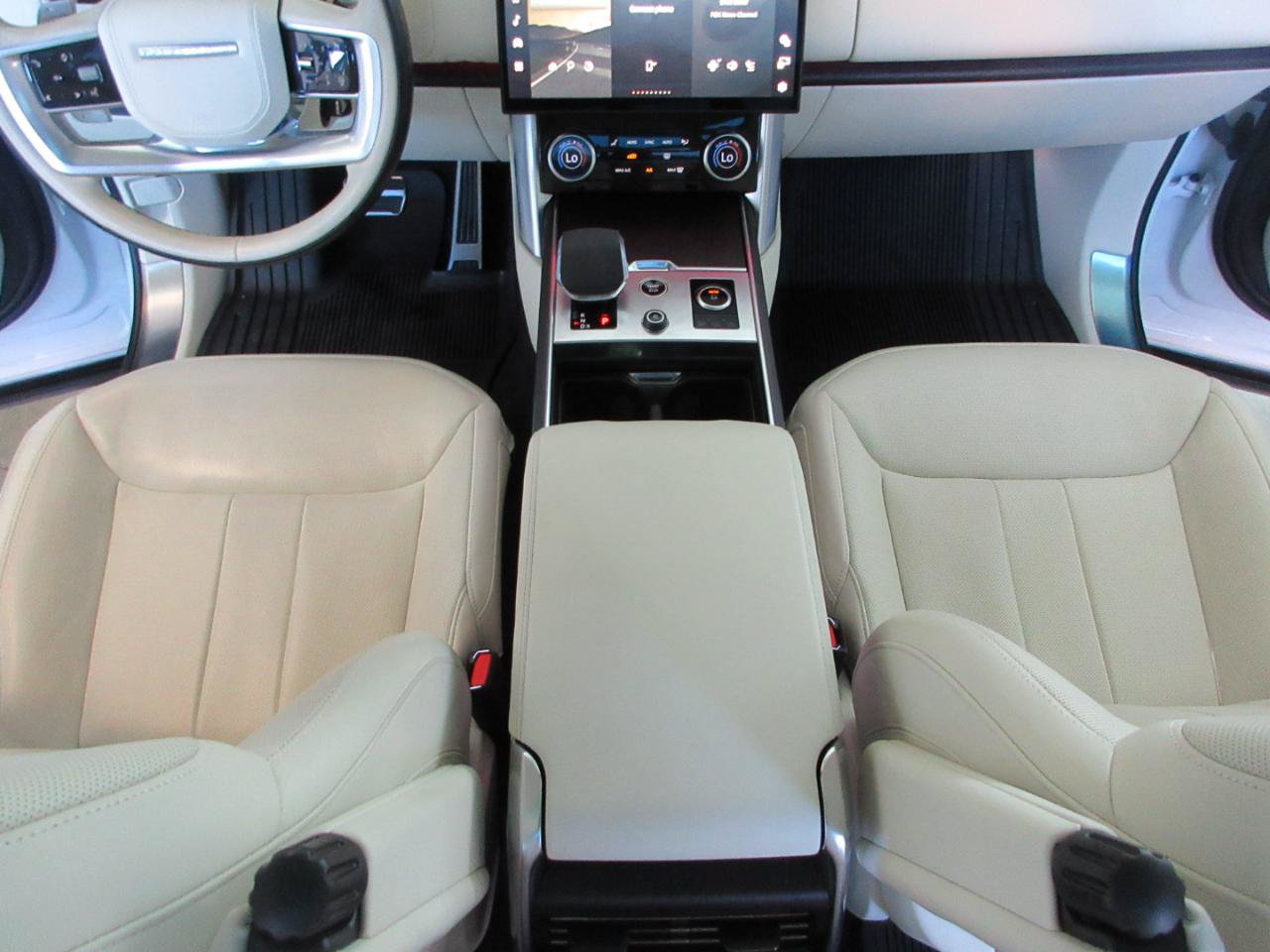 Used 2023 Land Rover Range Rover SE AWD/4WD image 48