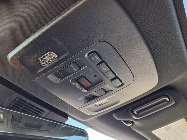 Used 2026 Toyota Camry SE w/ Convenience Package FWD image 25