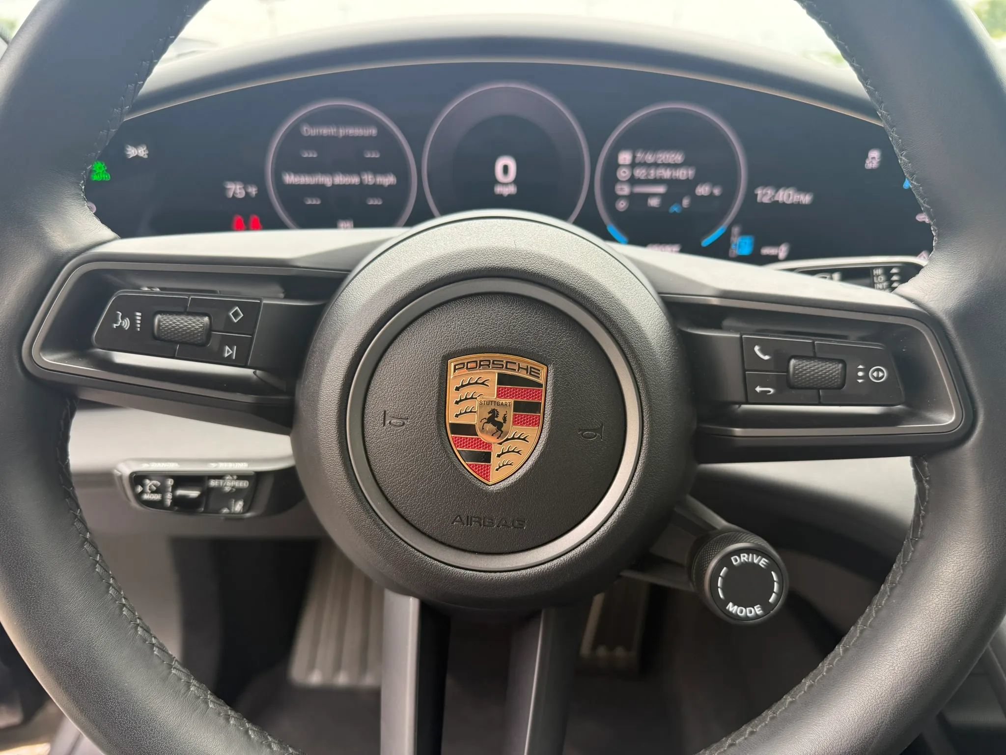 Used 2025 Porsche Taycan RWD image 25