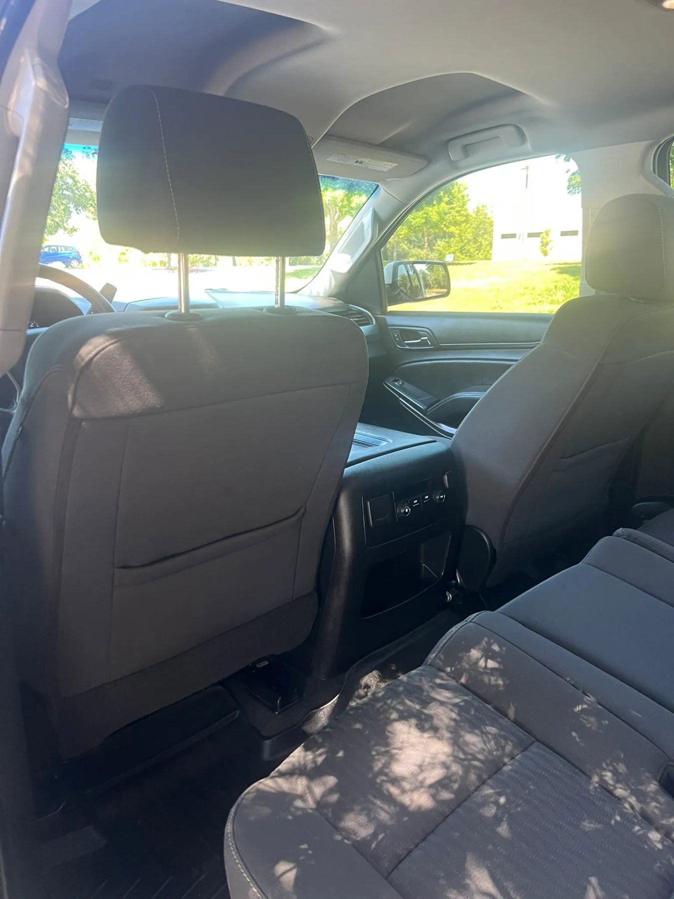 Used 2020 Chevrolet Suburban LS RWD image 18