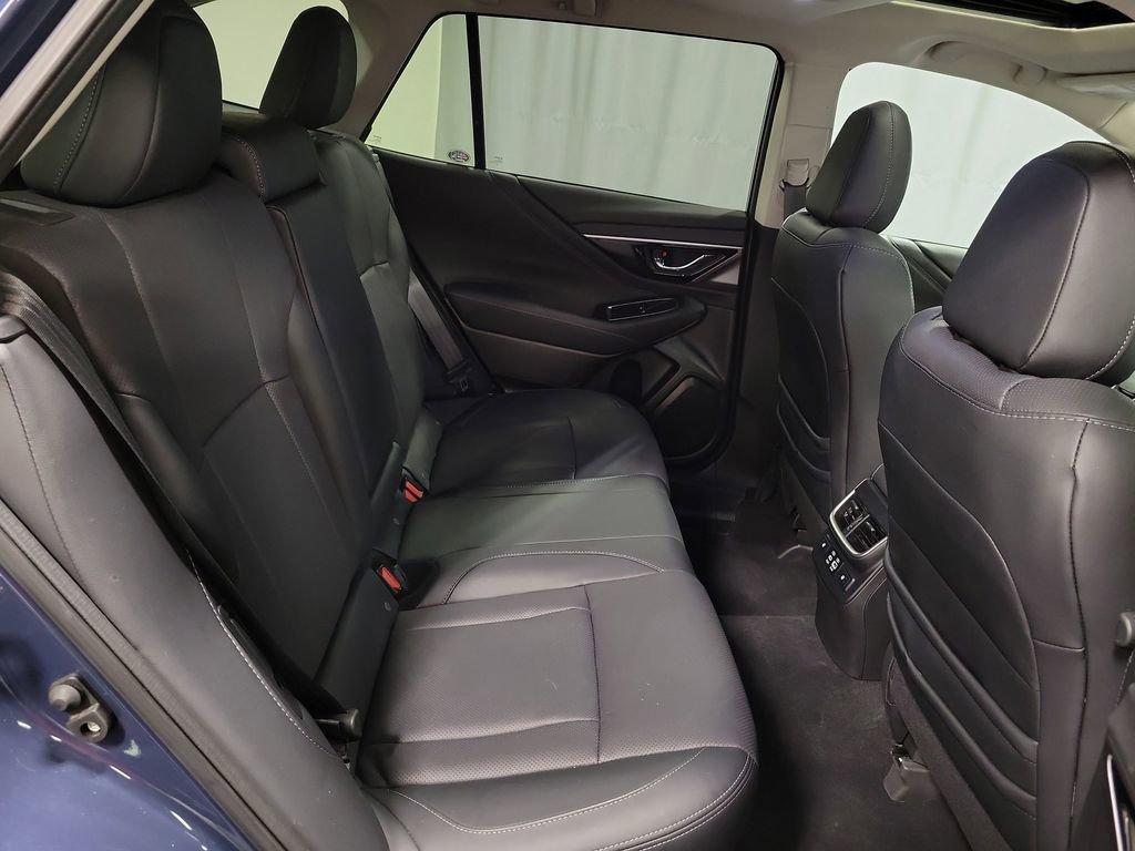 Used 2025 Subaru Outback Limited image 23