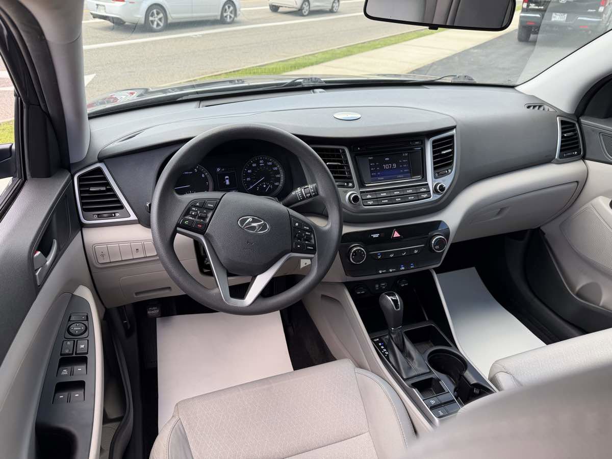 Used 2018 Hyundai Tucson SE AWD/4WD image 12