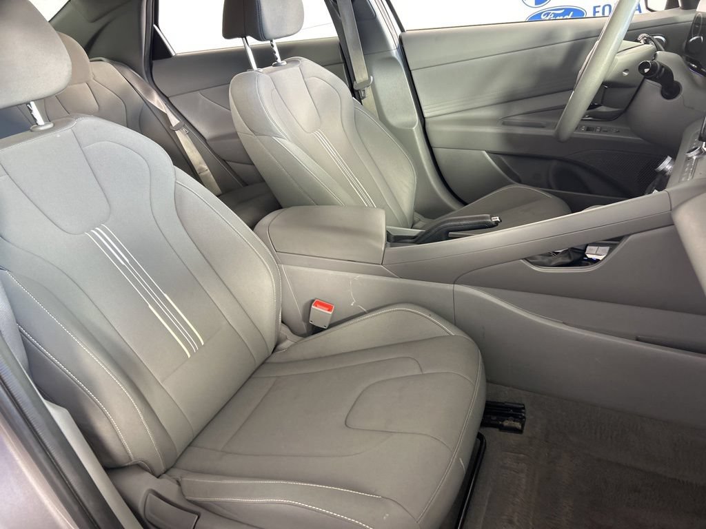 Used 2024 Hyundai Elantra SEL FWD image 31