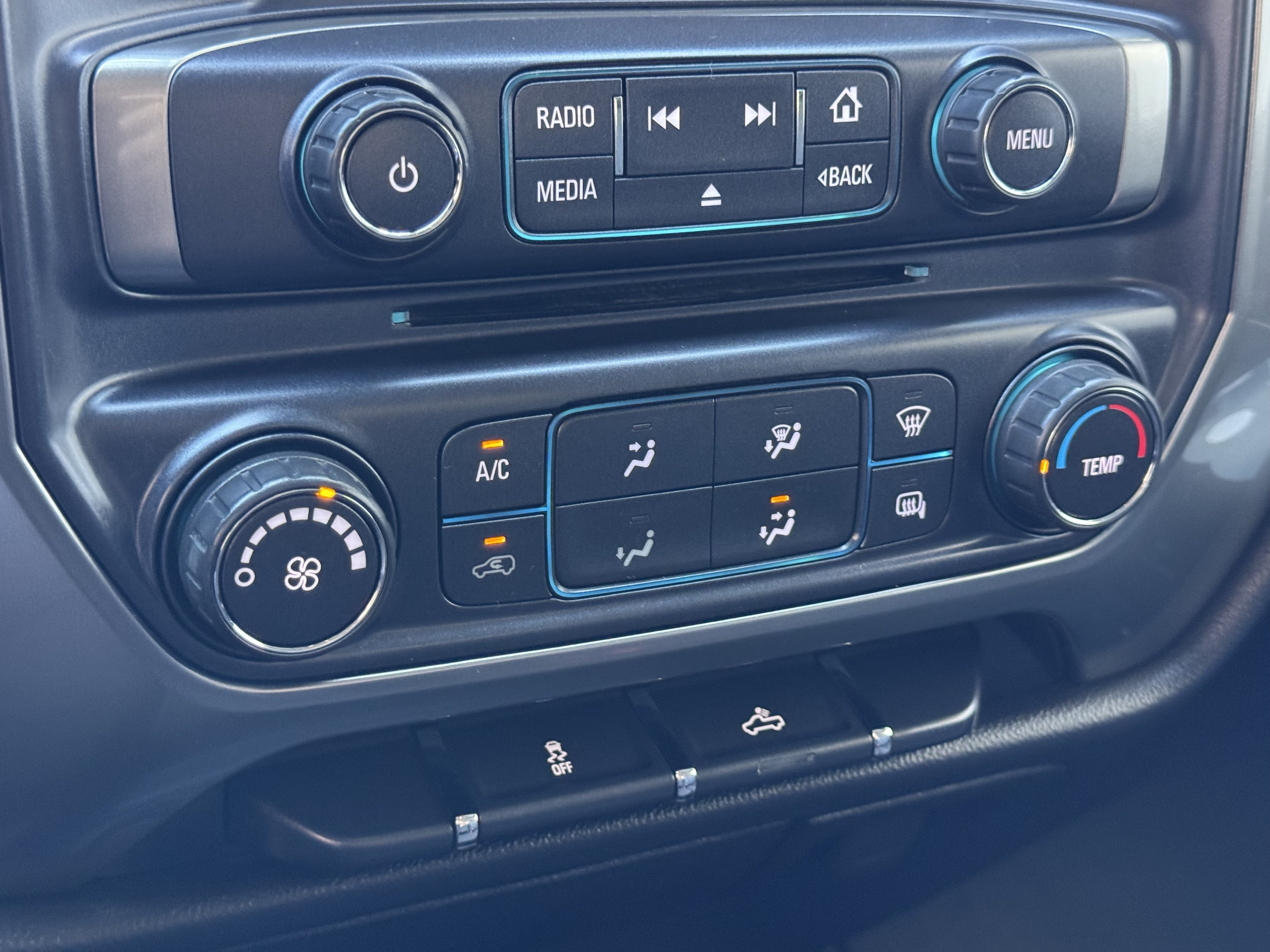 Used 2019 Chevrolet Silverado 1500 LT AWD/4WD image 26