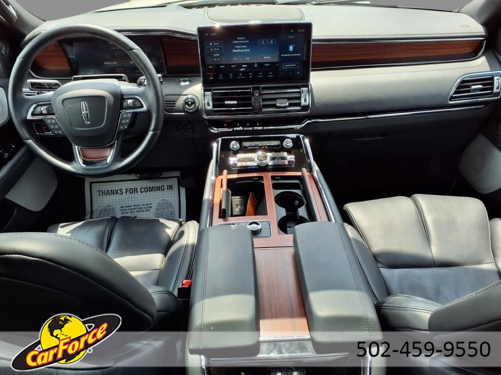 Used 2023 Lincoln Navigator Reserve image 18