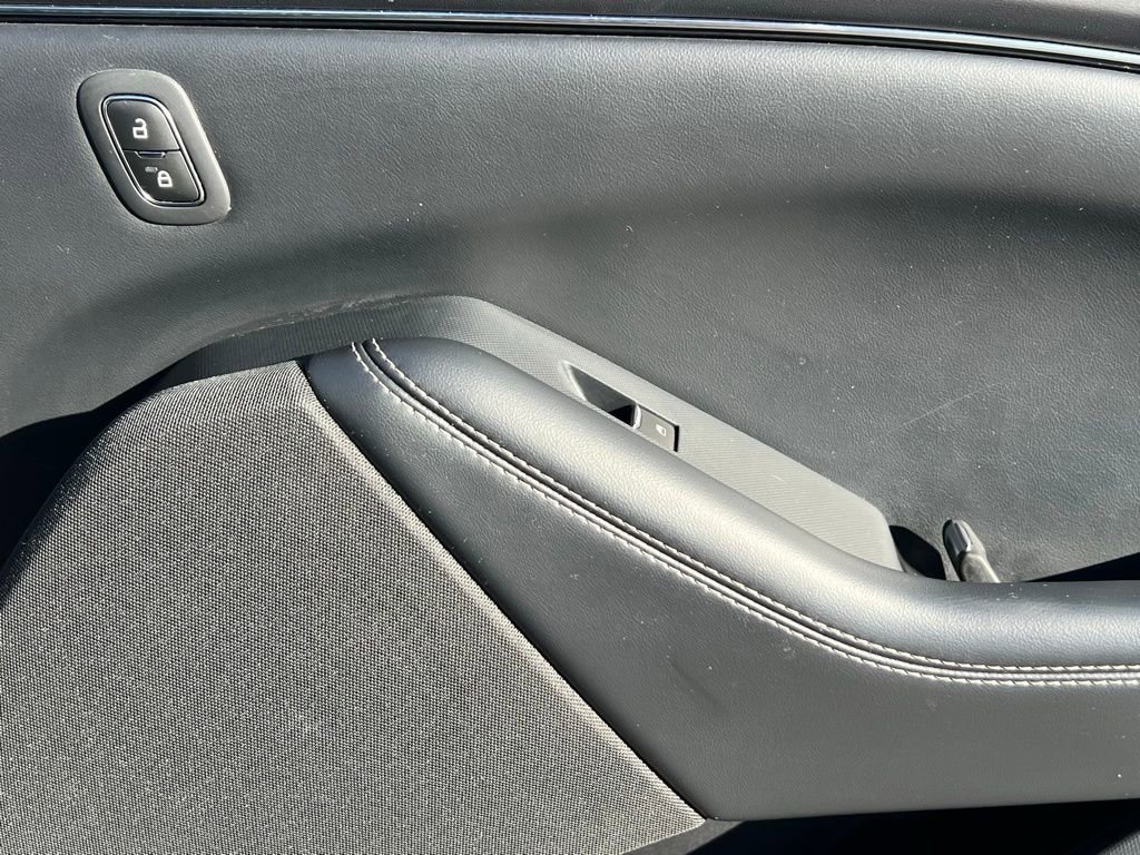 Used 2022 Ford Mustang Mach-E Select image 13